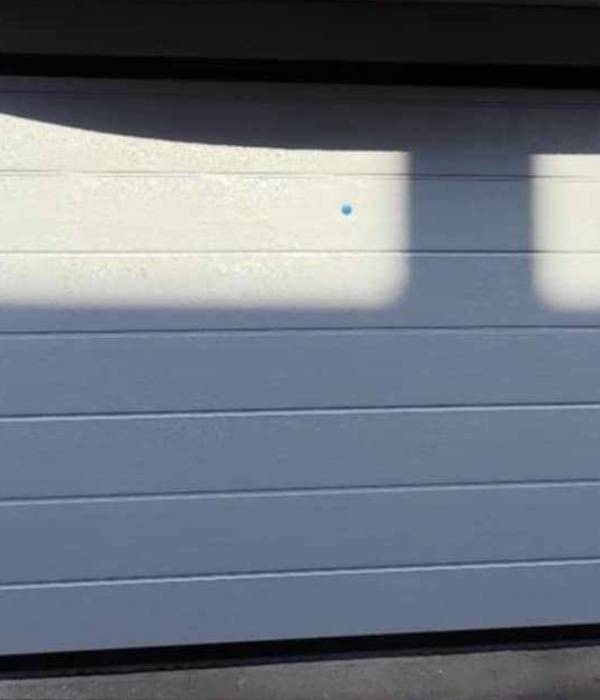 Индивидуални сегментни врати за индустриски објекти / Individulani segmentni vrati za industriski objekti